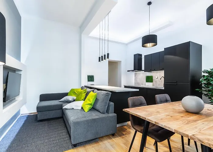 Апартаменты Stylish Designed In A Location