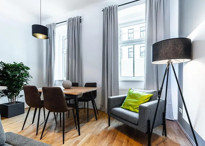 Stylish Designed In A Location Апартаменты *